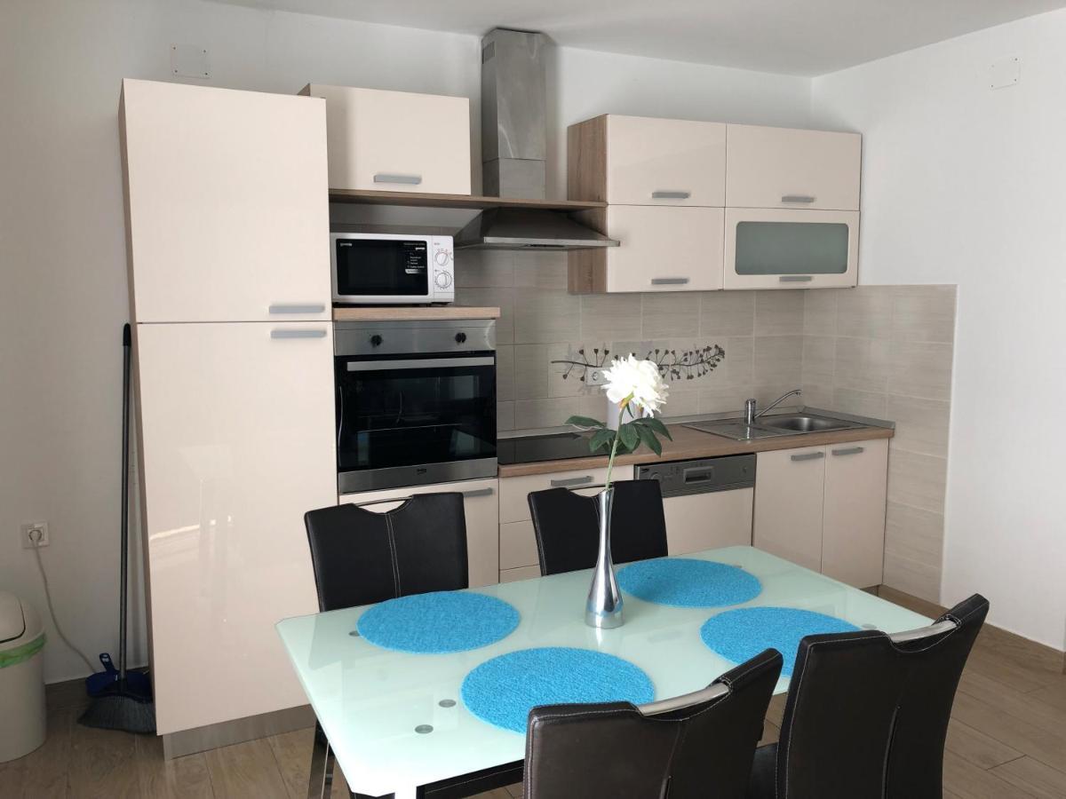 Apartmani I Sobe Ivancic1 Novi Vinodolski Exterior foto
