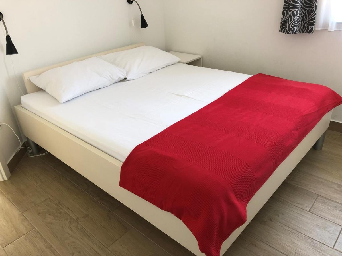 Apartmani I Sobe Ivancic1 Novi Vinodolski Exterior foto