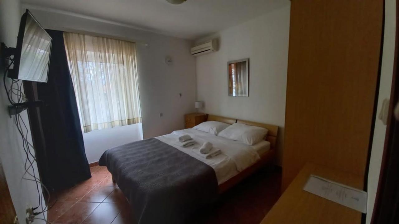 Apartmani I Sobe Ivancic1 Novi Vinodolski Exterior foto