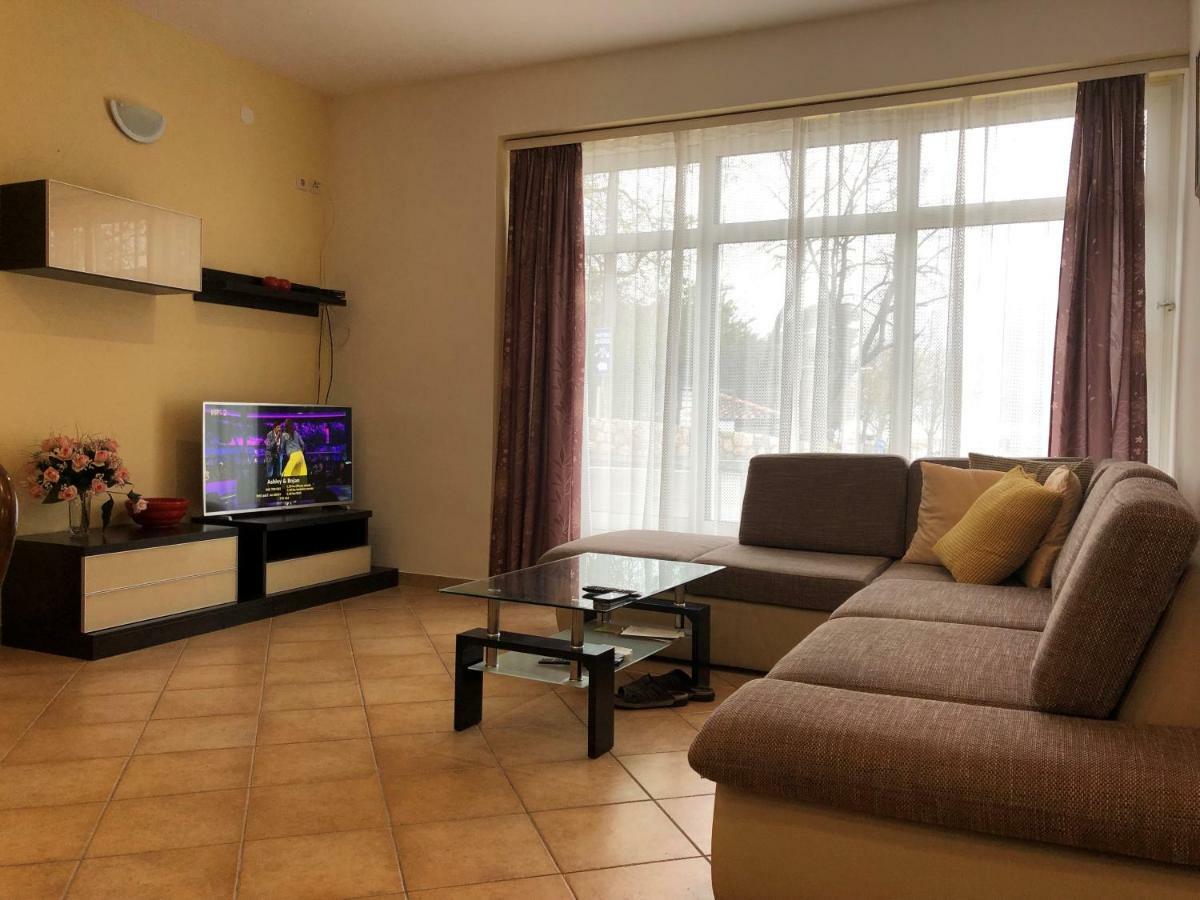 Apartmani I Sobe Ivancic1 Novi Vinodolski Exterior foto